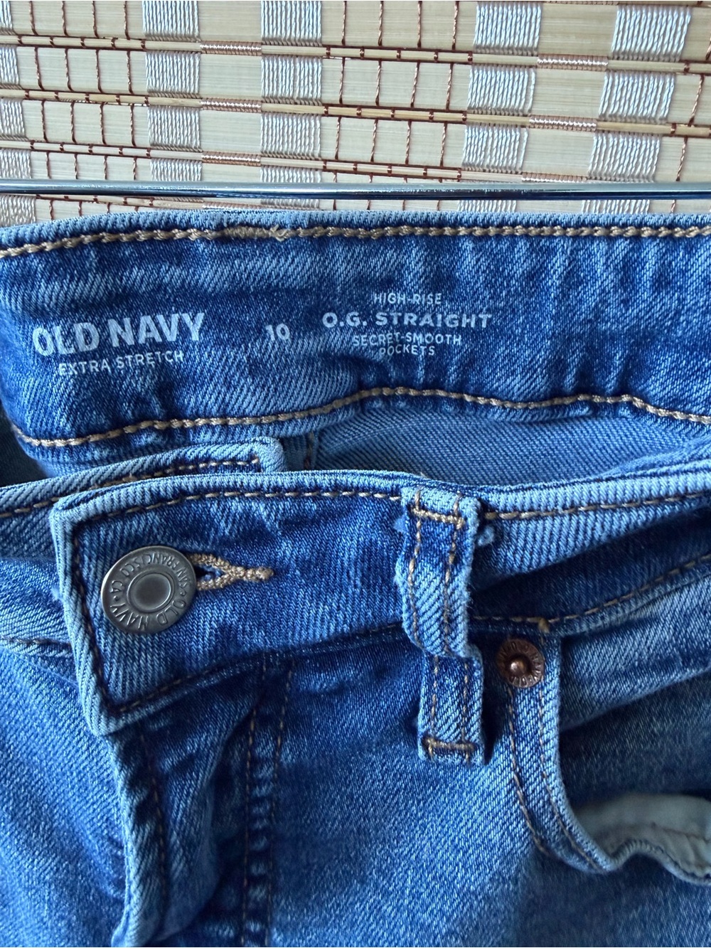 Old Navy High-Rise OG Straight Jeans in Medium Blue